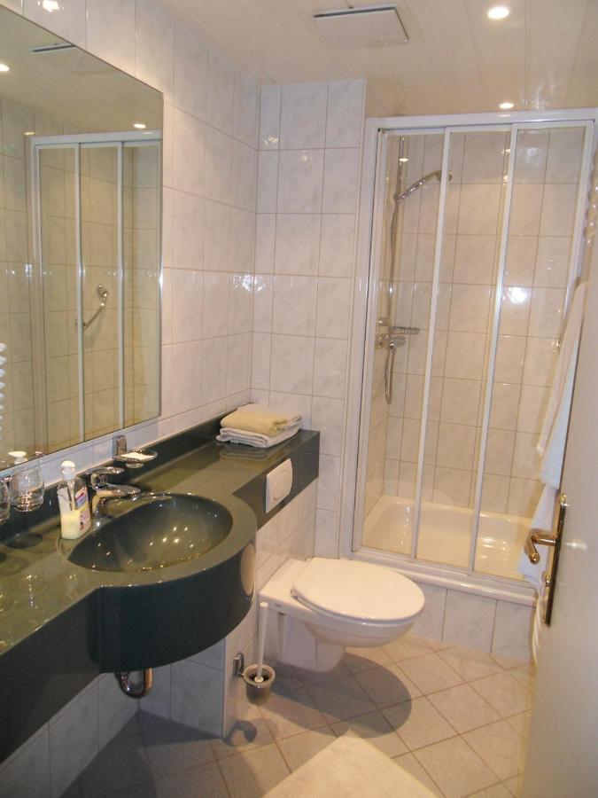 Hotel Gruener Baum Bretzenheim Экстерьер фото