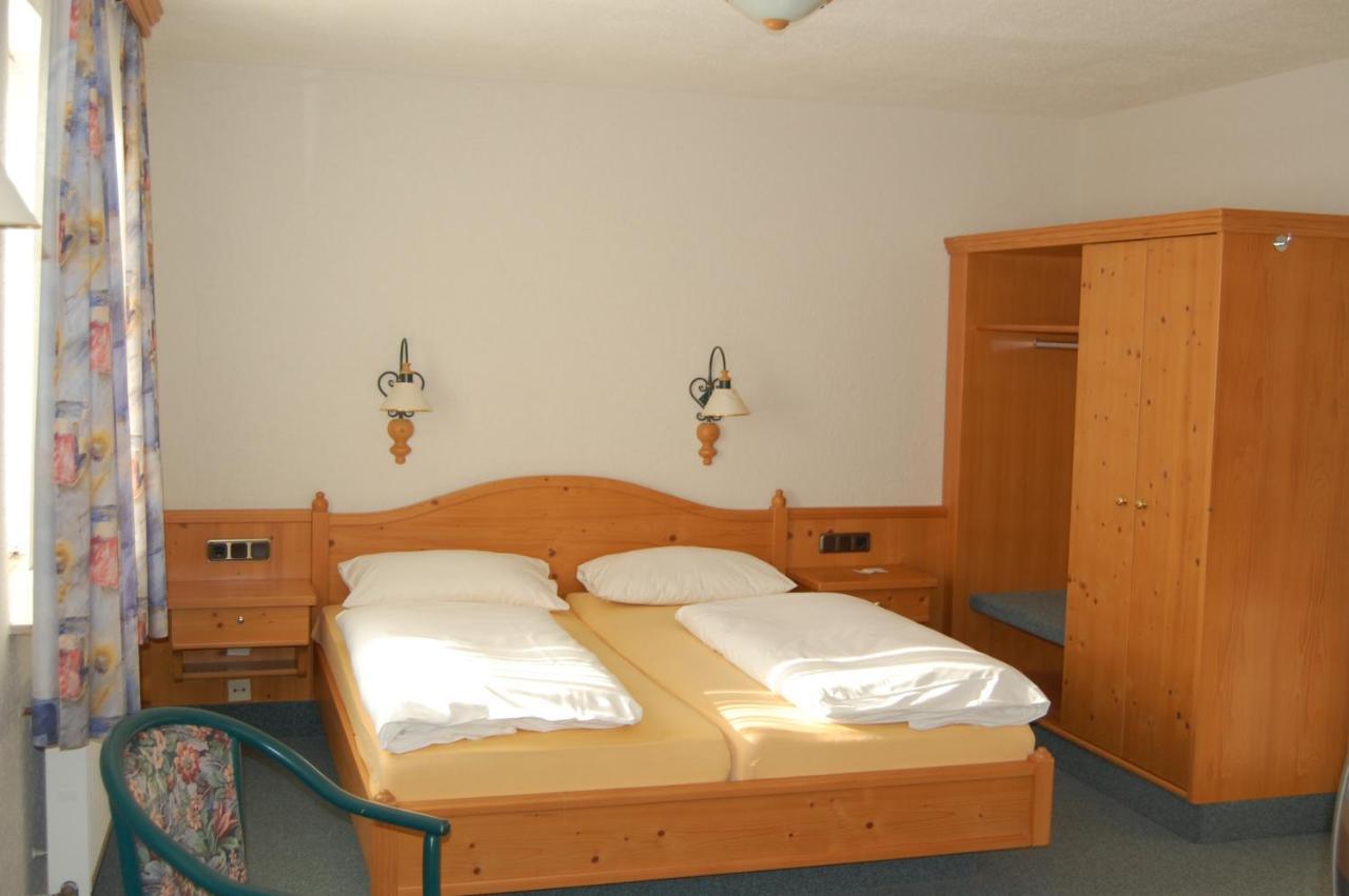 Hotel Gruener Baum Bretzenheim Экстерьер фото
