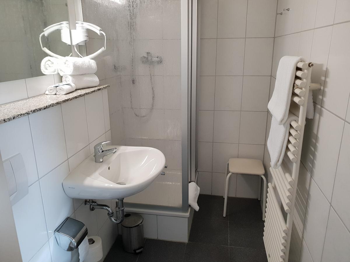 Hotel Gruener Baum Bretzenheim Экстерьер фото